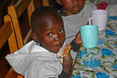 Immagine di un piccolo ospite dell'orfanotrofio "Children's home St. Patrick"