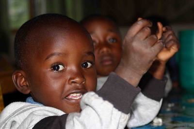 Immagine di un piccolo ospite dell'orfanotrofio "Children's home St. Patrick"