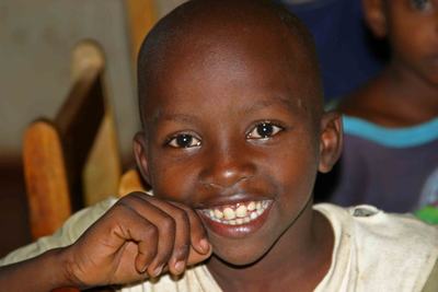 Immagine di un piccolo ospite dell'orfanotrofio "Children's home St. Patrick"