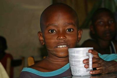 Immagine di un piccolo ospite dell'orfanotrofio "Children's home St. Patrick"