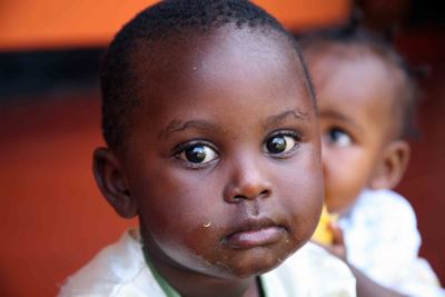 Immagine di un piccolo ospite dell'orfanotrofio "Children's home St. Patrick"